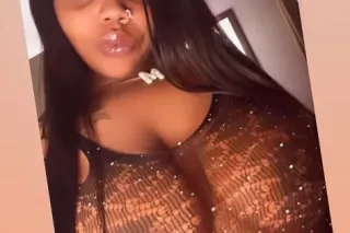 GOOD FAT WET PUSSY! 💦BigBootyE... - Image 1