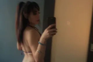 YOUR FAVORITE GIRL IS IN TOWN ... - Image 1