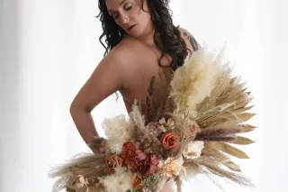 ...SmArT LipS, SofT CuRveS and... - Image 4