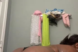 FACE SITTING 😋 LET ME USE YOUR... - Image 2