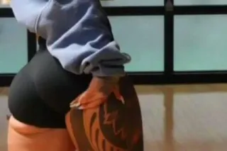 ➡ IF U WANNA SEE ME ➡ MESSAGE ... - Image 4