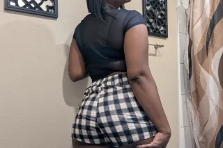 im not mobile, no outcall - 29 - Image 2