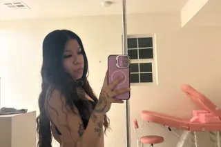 sexy latina - 23 - Image 1