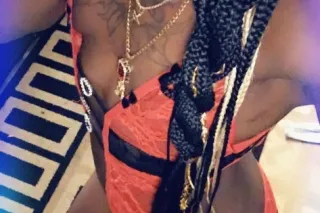 Discreet Sexy Mature - Image 6