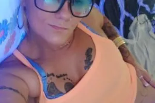 Sweet Loving Country Girl looking for FUN - Image 3