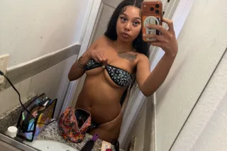 creamy redbone 🏹💗🧁 incall outc... - Image 2