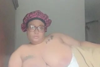 what do u want not what everyone else want u to want for with me - Image 10