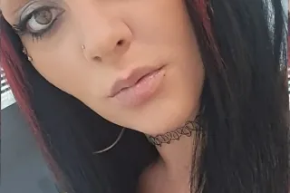 im only here for a few hours!!... - Image 1