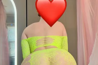 Classy Cassie 🎁🫶🏻 Available fo... - Image 3