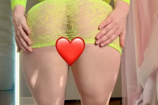 Classy Cassie 🎁🫶🏻 Available fo... - Image 1