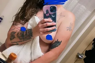 SATURDAY MORNING IT'S CHILLY COME KEEP ME WARM🥰😍😘 - Image 3