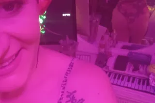 HAPPY HOUR SPECIALS HAPPENING ... - Image 1