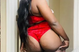 Hi im KELLY.... visiting way f... - Image 2