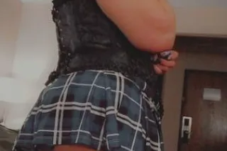 IN MICHIGAN CITY Looking for a PAWG How bout a PAWM [Phat AssWhite Milf] instead😘 - Image 12