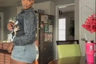 AVAILABLE NOW 💋 - Image 7