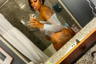 HI LOVE 🥰 YES IM AVAILABLE FOR... - Image 2