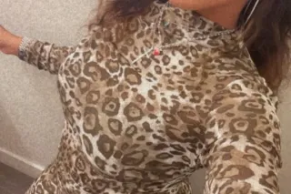 BACK FOR THE DAY "HappY New Years BabY!"🥳 😮Your Throat Goddess ‍💨🫧 Can i Be Your New Years Treat🍭🫧 - Image 5