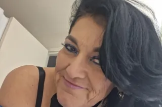 Curvy, Classy & Worth Your Tim... - Image 1