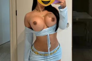 Soy una chica Latina Disponibl... - Image 3