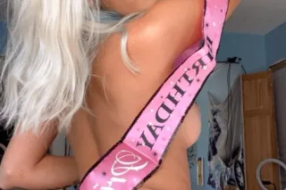 💖💦💖IM SOOO HORNYYY💋💦BEAUTIFUL ... - Image 1