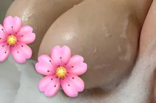 The New sexy Latina in the Cit... - Image 4