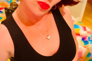 sweet and petite, the perfect treat - Image 5