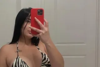 Beautiful, sexy and hot Latin ... - Image 4