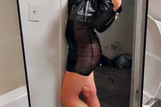 ITS SEXY SUNDAY!! *(<< Daily special, just ask)incall, outcall, car dates. 80 rose special, newCUMmers special and welCUM back special. I specialize in specials ;) AVAILABLE 24/7. let me rock your world. - Image 12