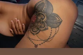 Your Favorite Secret in the City 👠💋 Sweet Face Dangerous Curves - Image 5