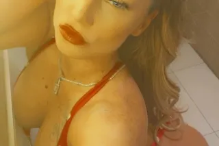 Banging body Fat ass Pretty Sm... - Image 3