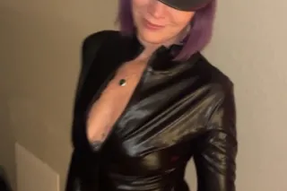 HMU💋 - 42 - Image 1