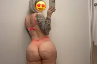 HELLO LATINA WOMAN NEW IN THE ... - Image 4