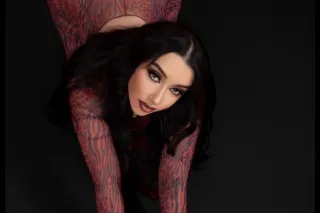 sexy tattooed goddess - Image 5