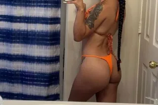 Sexiii Slim Thick bombshell 💋.... - Image 3