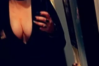 Professional and Discreet - 40 - Image 3