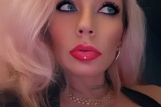 Just wondering why you havent called yet 😉💋 - Image 5