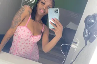 Slim Petite Freak 👸🏽💦 | QV INS... - Image 2