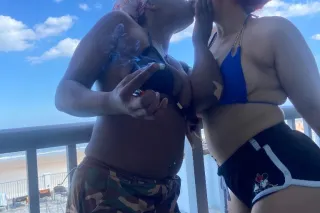 📸😈💋Two Lisbians H o s t i n g ... - Image 4