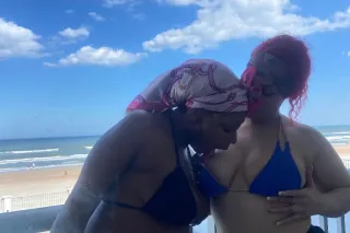 📸😈💋Two Lisbians H o s t i n g ... - Image 1