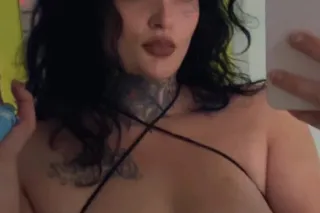 6 FT TALL 😩😍 SEXY SNOWBUNNY 💕 ... - Image 2