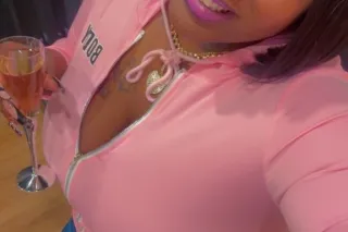 beautiful pleaser - 33 - Image 1