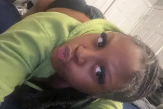 Cute, Thick & Chill 💚 Come See... - Image 1