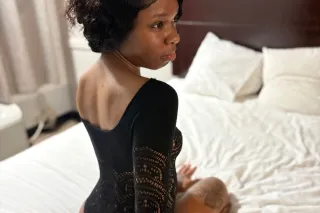 everything you're looking for cum play with Chanel your favorite chocolate petite treat 👅💦 blowjob specials available - Image 5