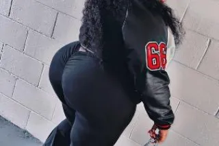 Come slide in this waterpark 💦 Big Booty BBW ms JUICY 🤤 - Image 4