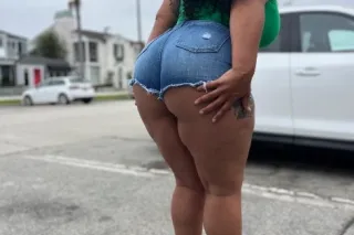 PRETTY FACE BIG BOOTY LATINA -... - Image 2