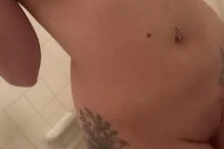 Kandi 🍭💦 - 25 - Image 1