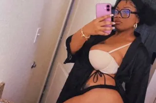 LASTDAYS COME SEE YOUR FAVORITE FREAK BEFORE ITS TO LATE 😘⚠Slippery when wet. I like watching you unravel slowly. 🤤Step up i dont rush i take over 😘💦. 😈💦 - Image 1