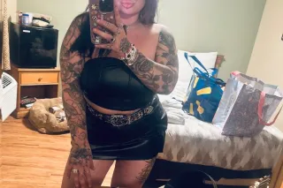 Horny Playmate Awaits 💖 - 26 - Image 3