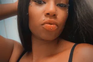 YOUNG🤩 TIGHT 🫦WET💦 AND WARM😍 H... - Image 1