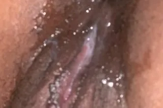 come taste this wet juciy pussy🤪💦 - Image 4